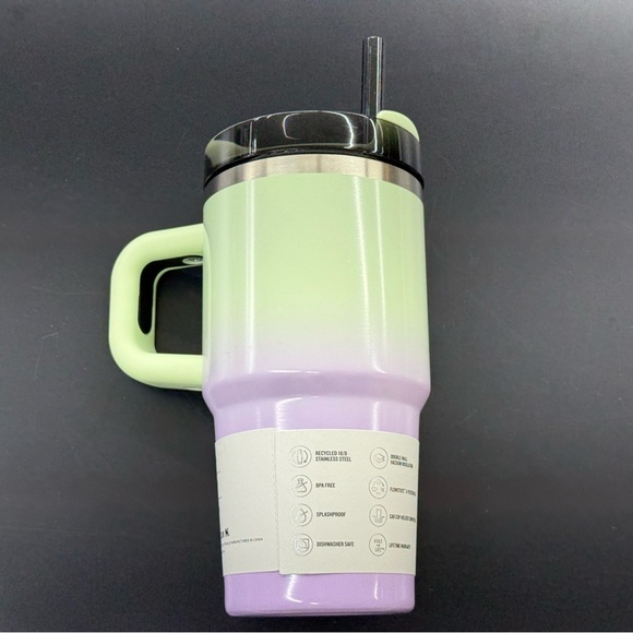 Stanley x Target HYPNOTIC GREEN Halloween 2025 Quencher 20oz Tumbler Cup NWT - Picture 2 of 5